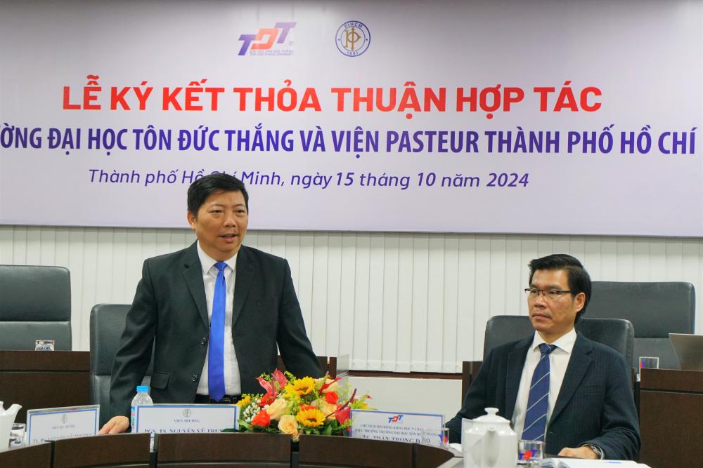 Assoc. Prof. Dr. Nguyen Vu Trung, Director of the Pasteur Institute in Ho Chi Minh City, speaking at the event.