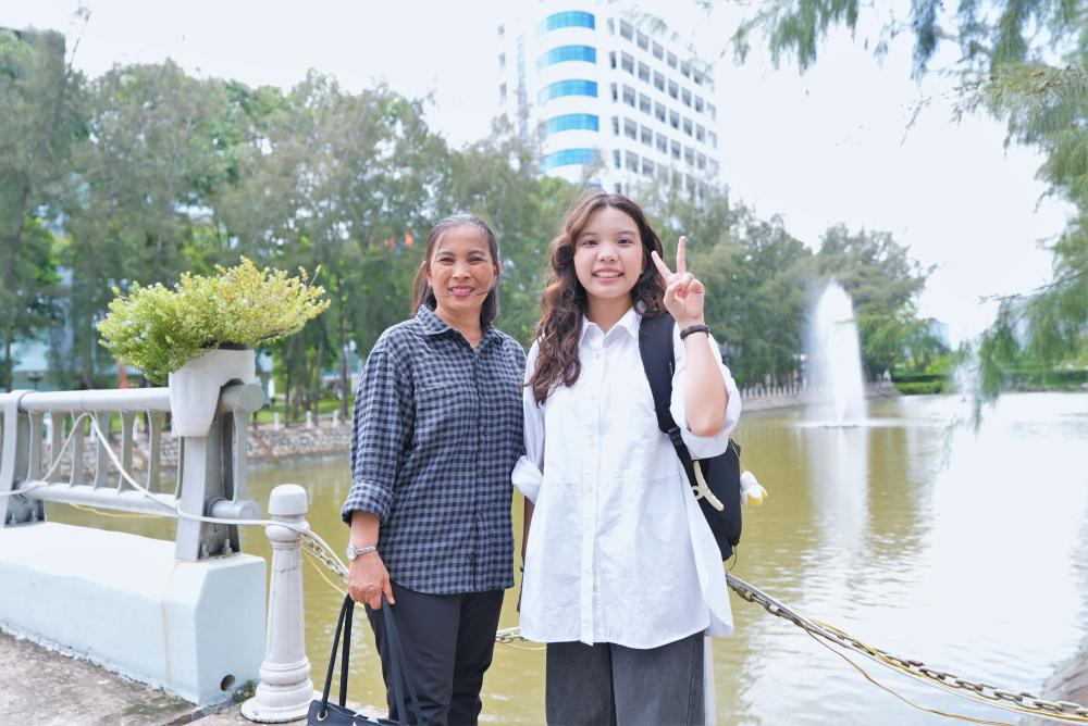 Tân sinh viên K29 TDTU vui tươi trong ngày nhập học