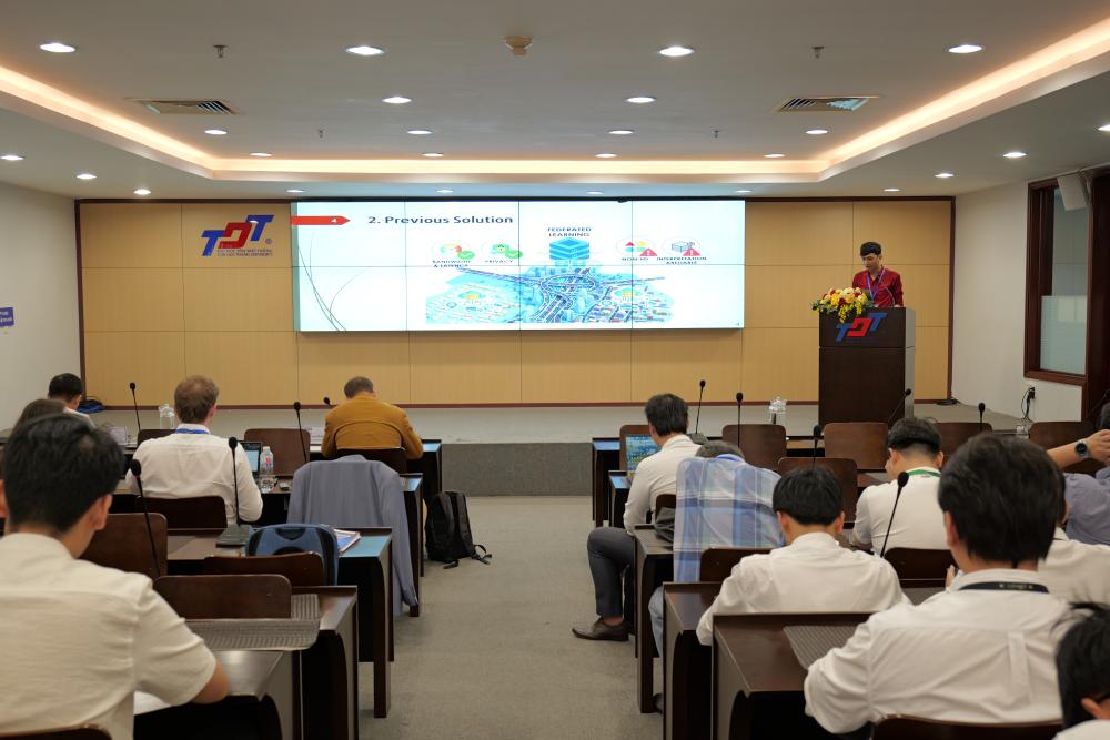 Một số hình ảnh tại các phiên thảo luận chuyên đề