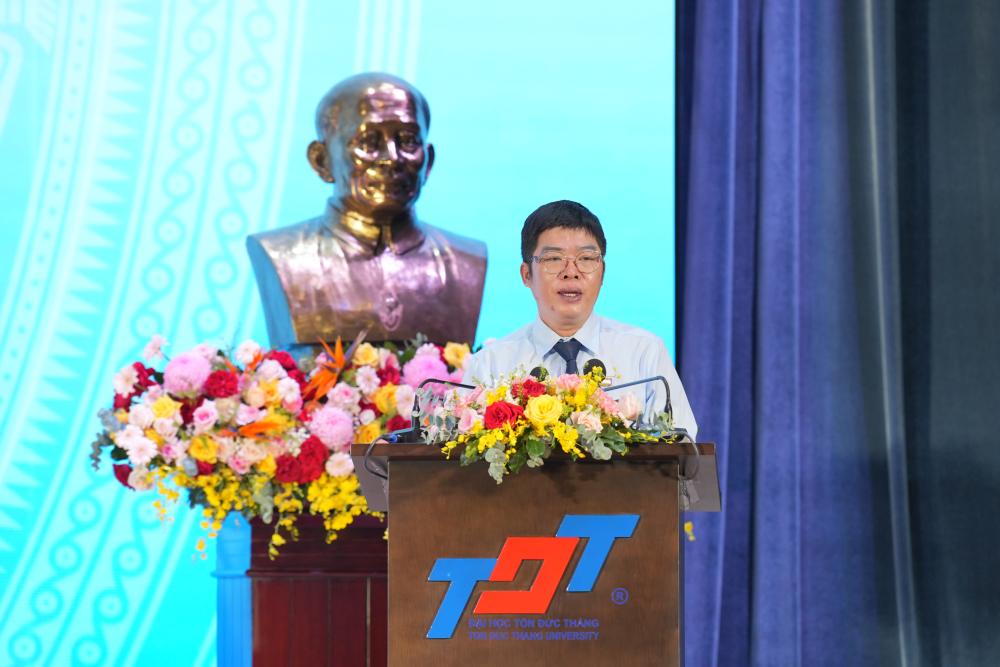 TS. Nguyễn Ngọc Sơn – Phó Hiệu trưởng TDTU phát biểu chào mừng