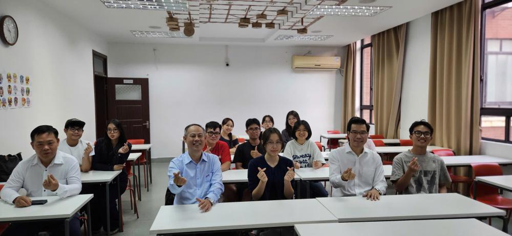 TDTU students in Shanghai