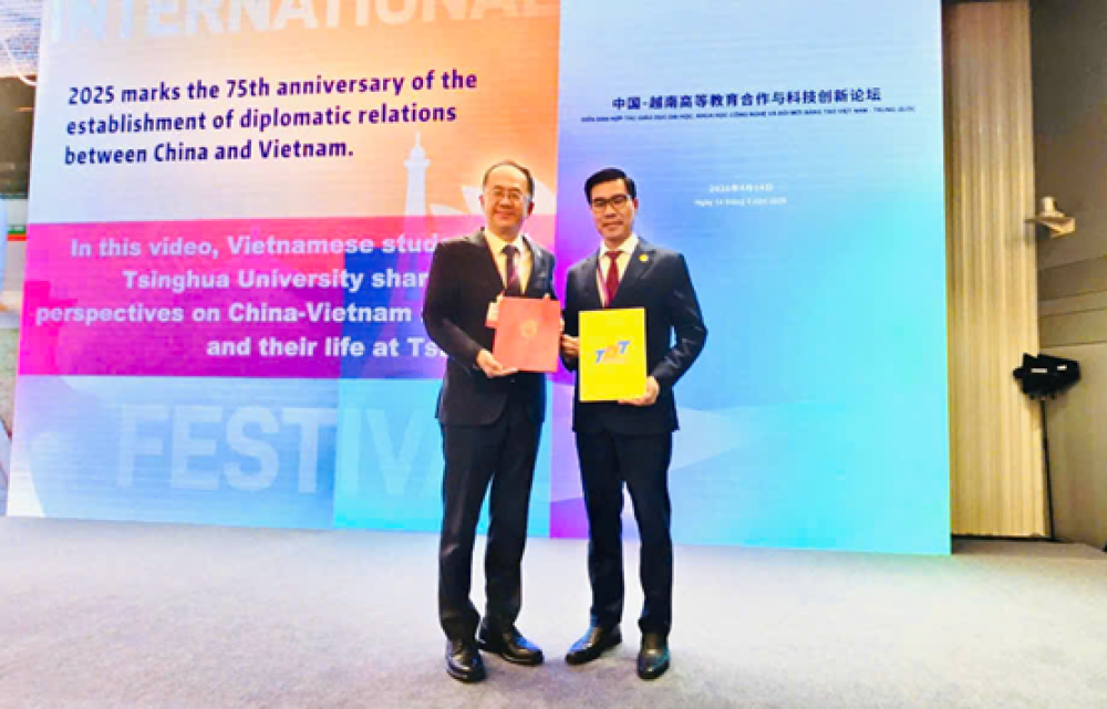 TDTU trao đổi thoả thuận hợp tác với Đại học Ngoại ngữ Bắc Kinh