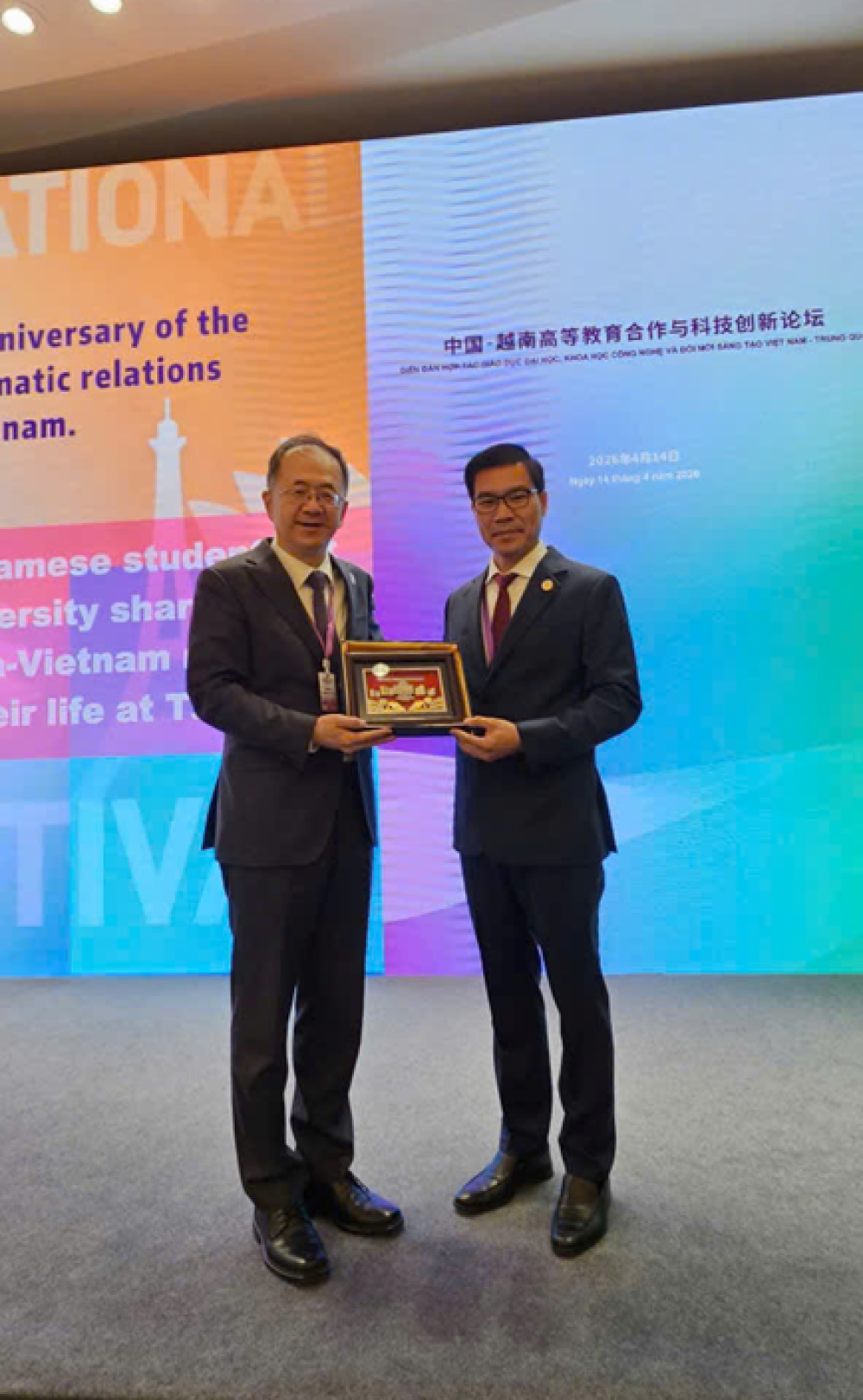 TDTU trao đổi thoả thuận hợp tác với Đại học Ngoại ngữ Bắc Kinh