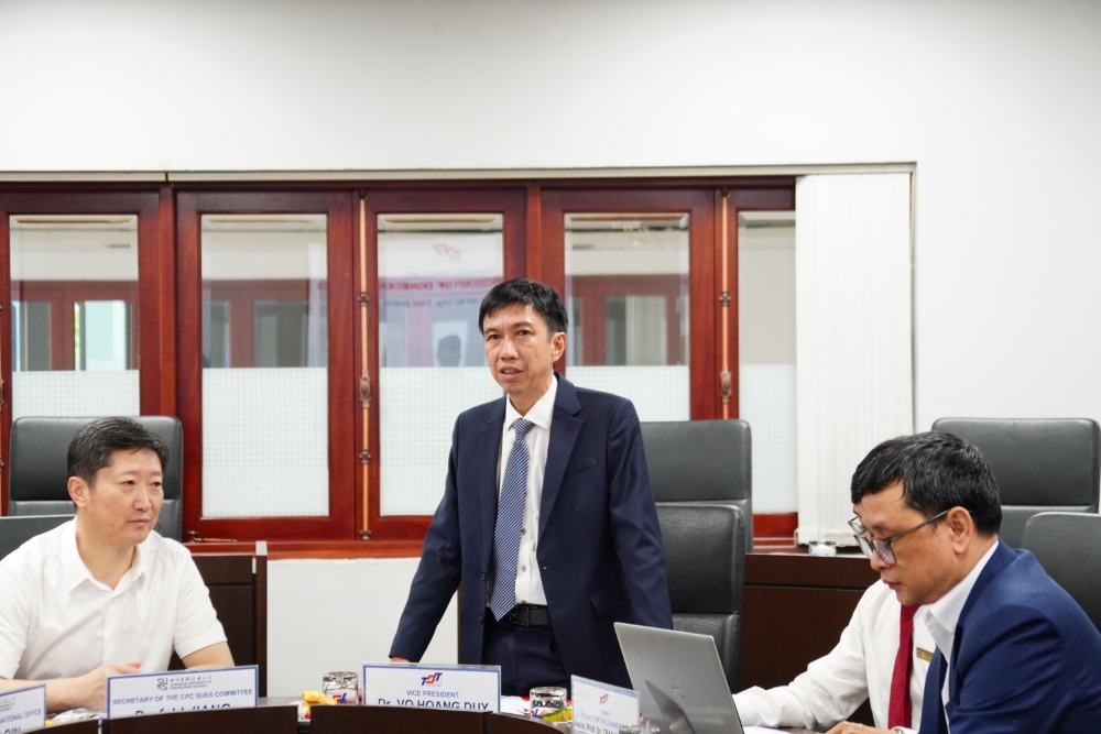 TS. Võ Hoàng Duy – Phó Hiệu trưởng TDTU phát biểu tại buổi làm việc