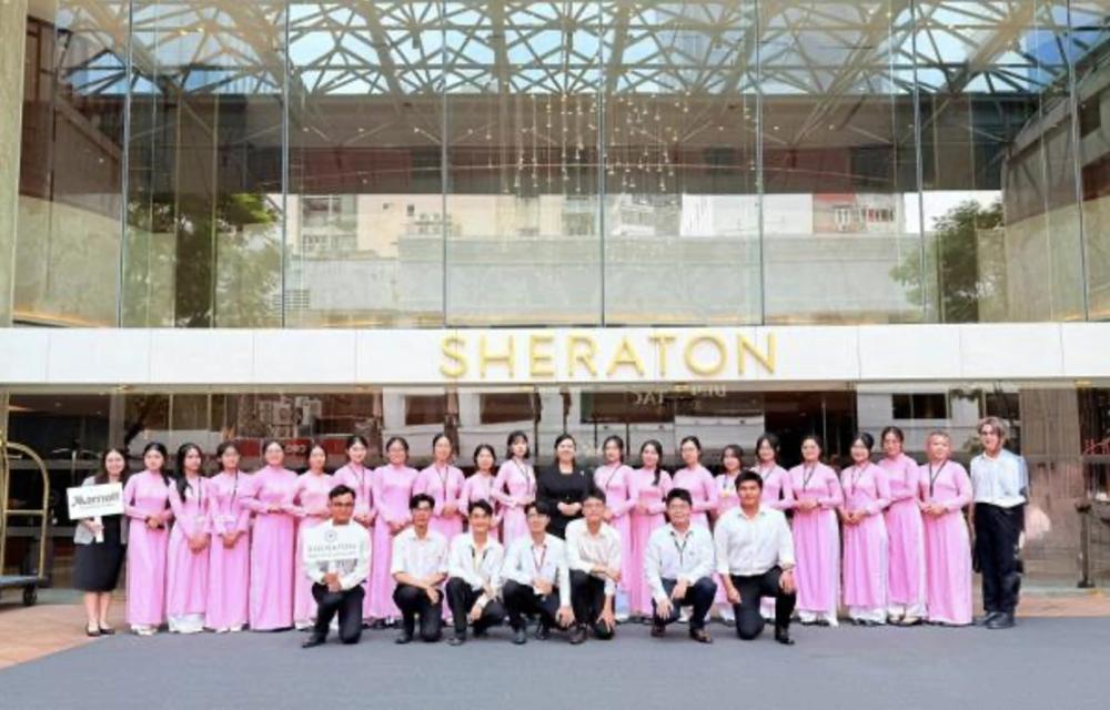 Sinh viên TDTU trong một buổi kiến tập thực tế tại doanh nghiệp đối tác lớn