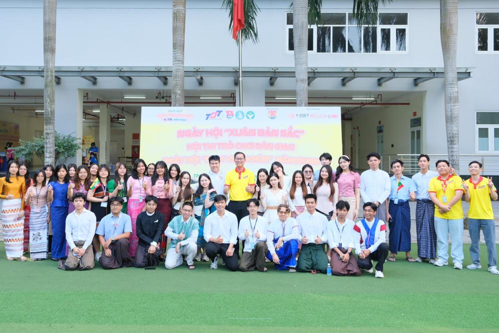 Ngày hội thu hút đông đảo sinh viên quốc tế đến tham gia, trải nghiệm